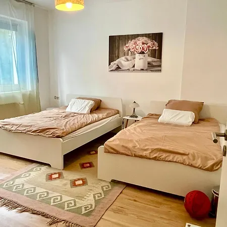 Apartment In Toller Lage In *